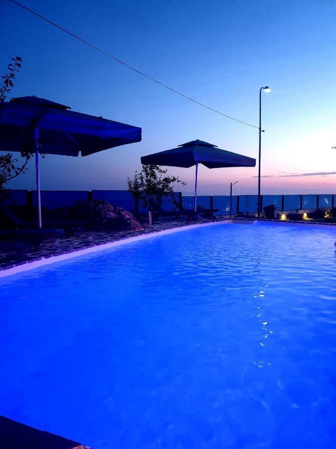 Palermiti Luxury Rooms Himare Esterno foto